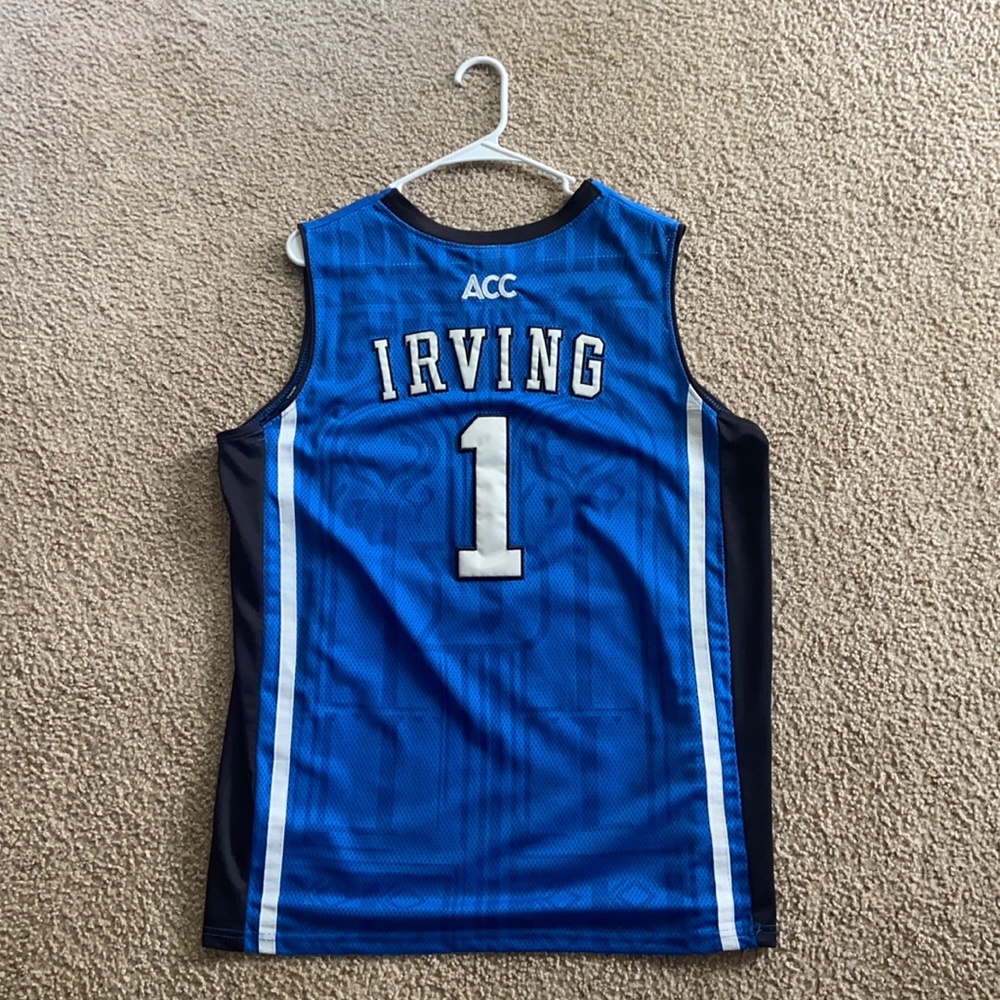 Kyrie duke basketball jersey size men’s small